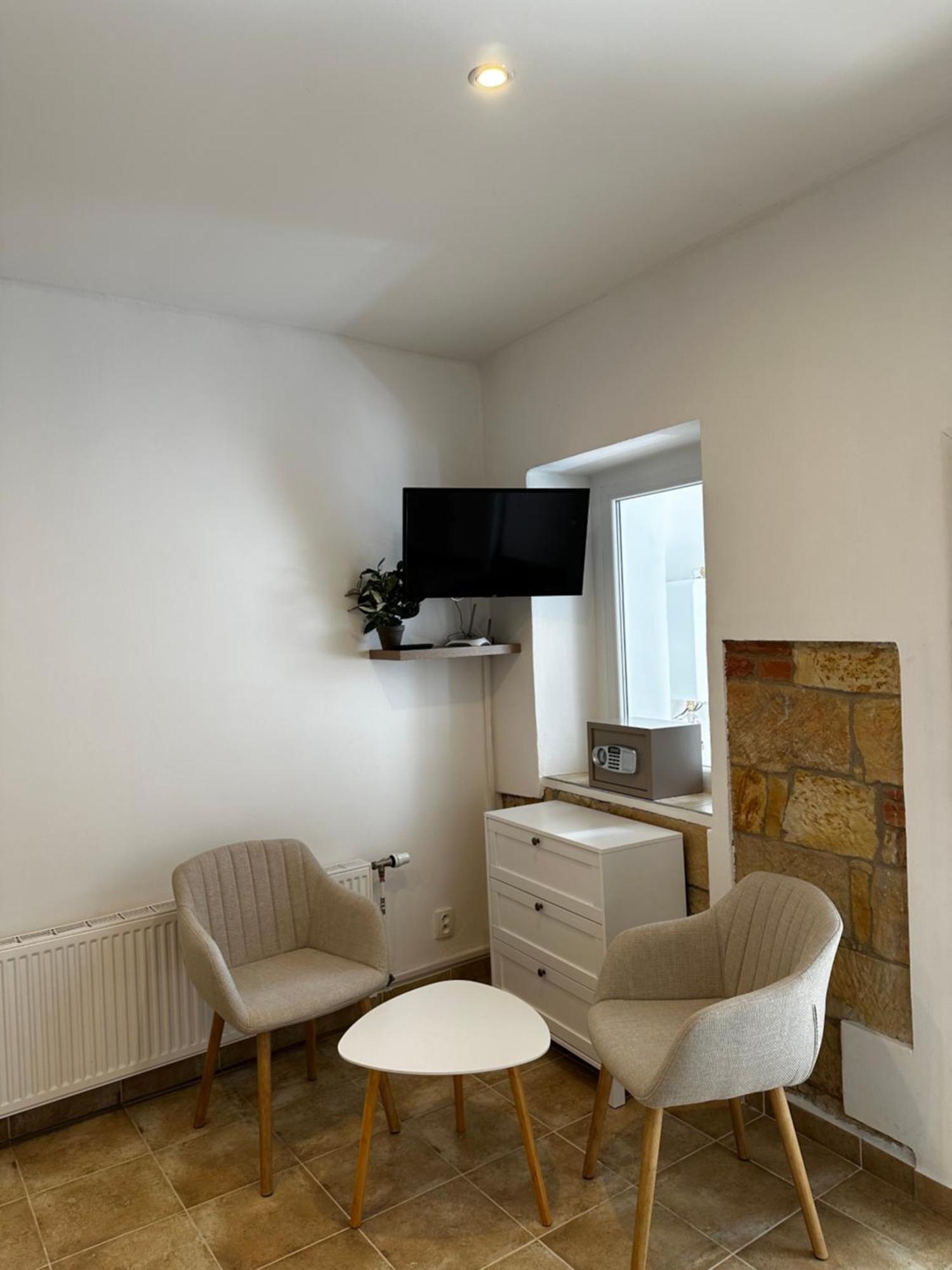 Aparthotel Sg Apartmanovy Dum Hořice Extérieur photo